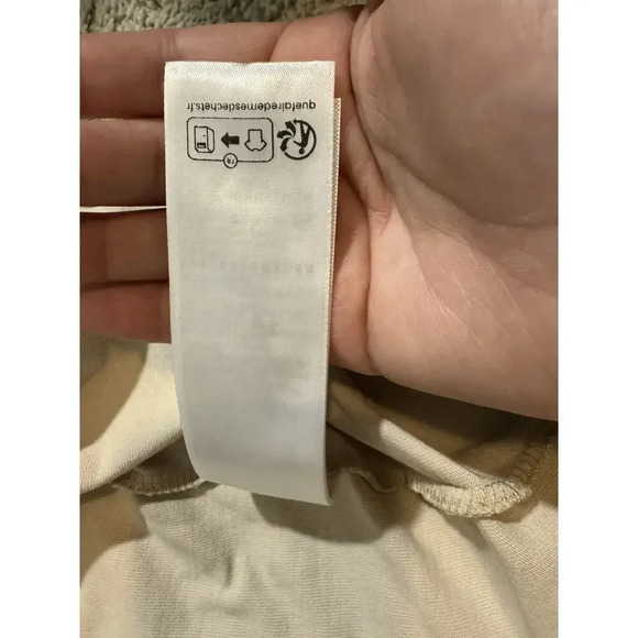 Balenciaga Campaign Logo Embroidered T-shirt - Picture 14 of 14